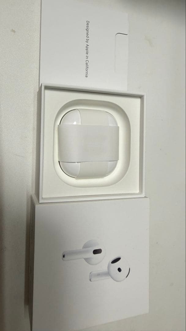 【値下げしました】Care保証期間中AirPods4 ノイズキャンセリングモデル