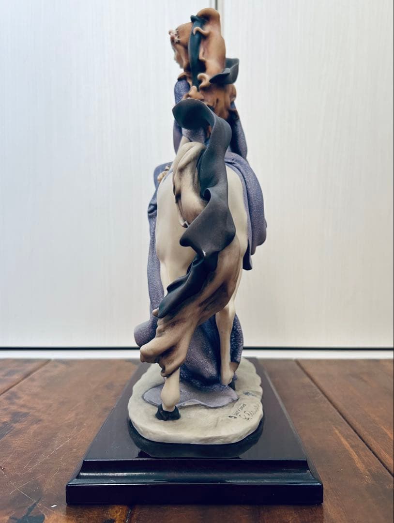 Giuseppe Armani Lady On Horseジュゼッペ アルマーニ