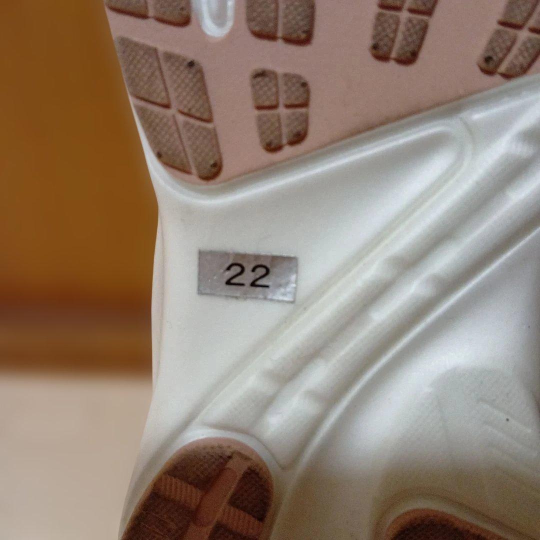 美品　銀座カネマツ　レディースハイカットスニーカー　黒ブラックニットシューズ