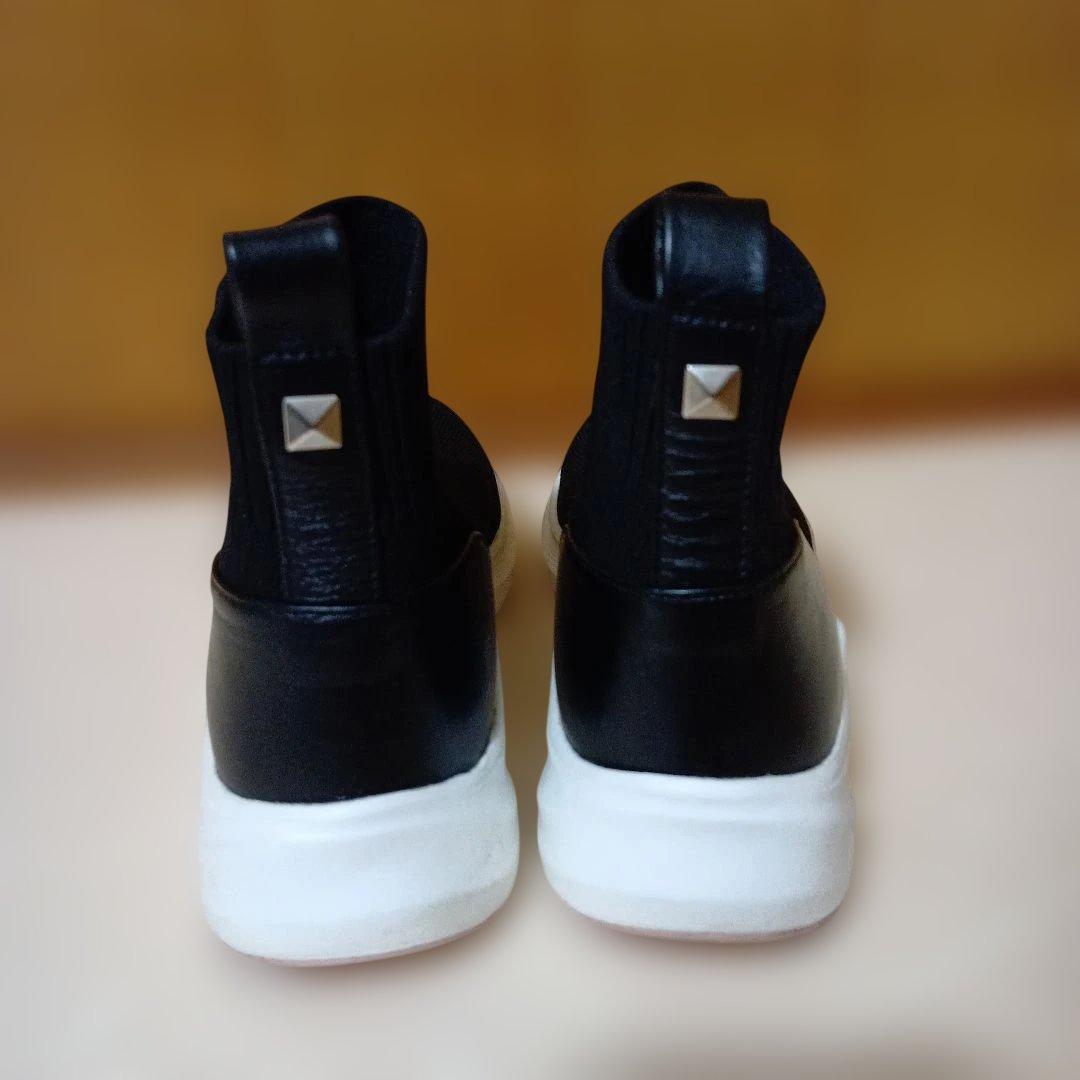 美品　銀座カネマツ　レディースハイカットスニーカー　黒ブラックニットシューズ