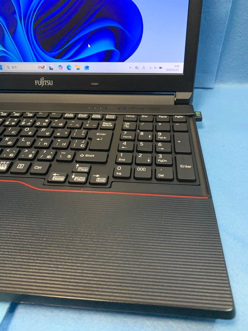 きれい/富士通/4th i7/Windows11/新品SSD/8GB③