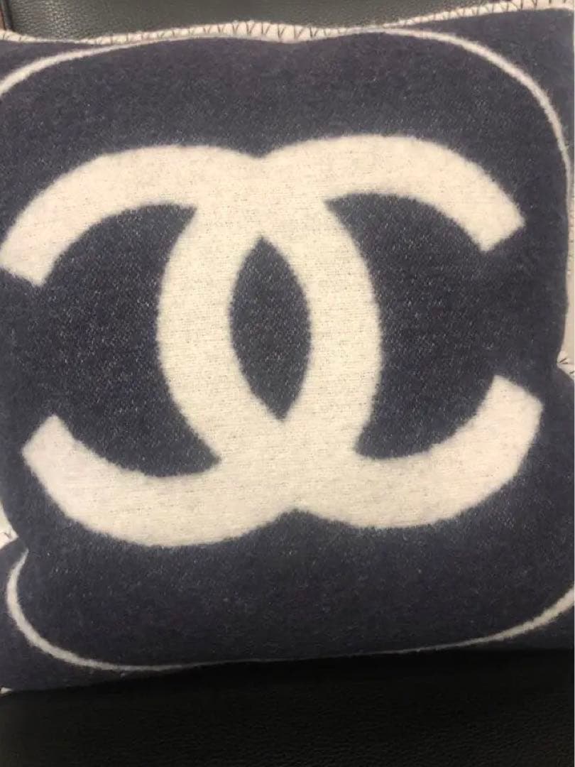 最安値　CHANELココクッション
