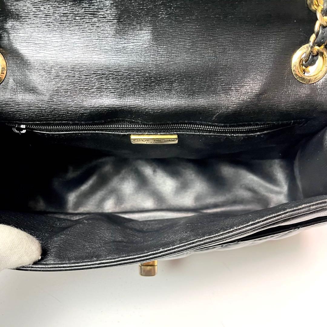 入手困難✨ジバンシー チェーンショルダーバッグ ターンロック キルティング 4G