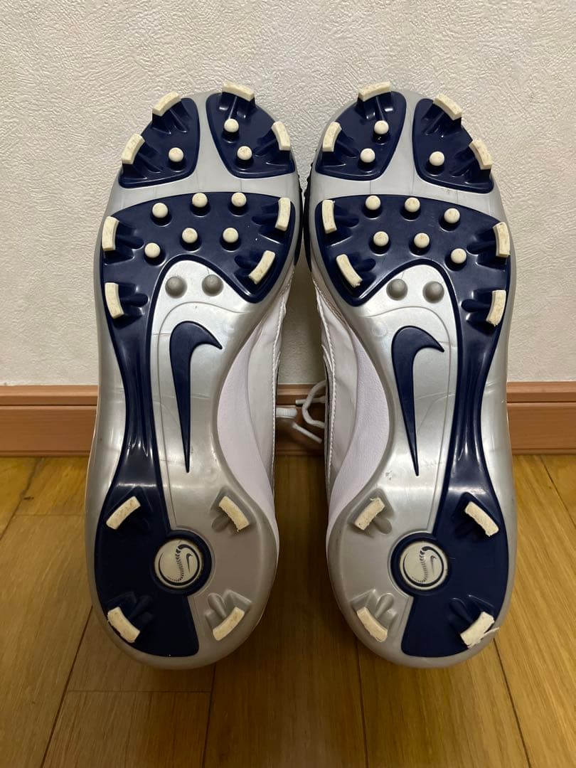 Nike スパイク　ホワイト/ネイビー