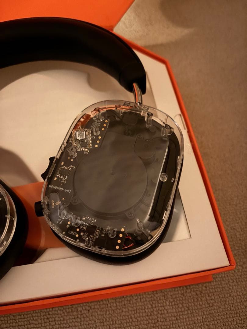 MONDO OVER EAR ワイヤレスヘッドホン