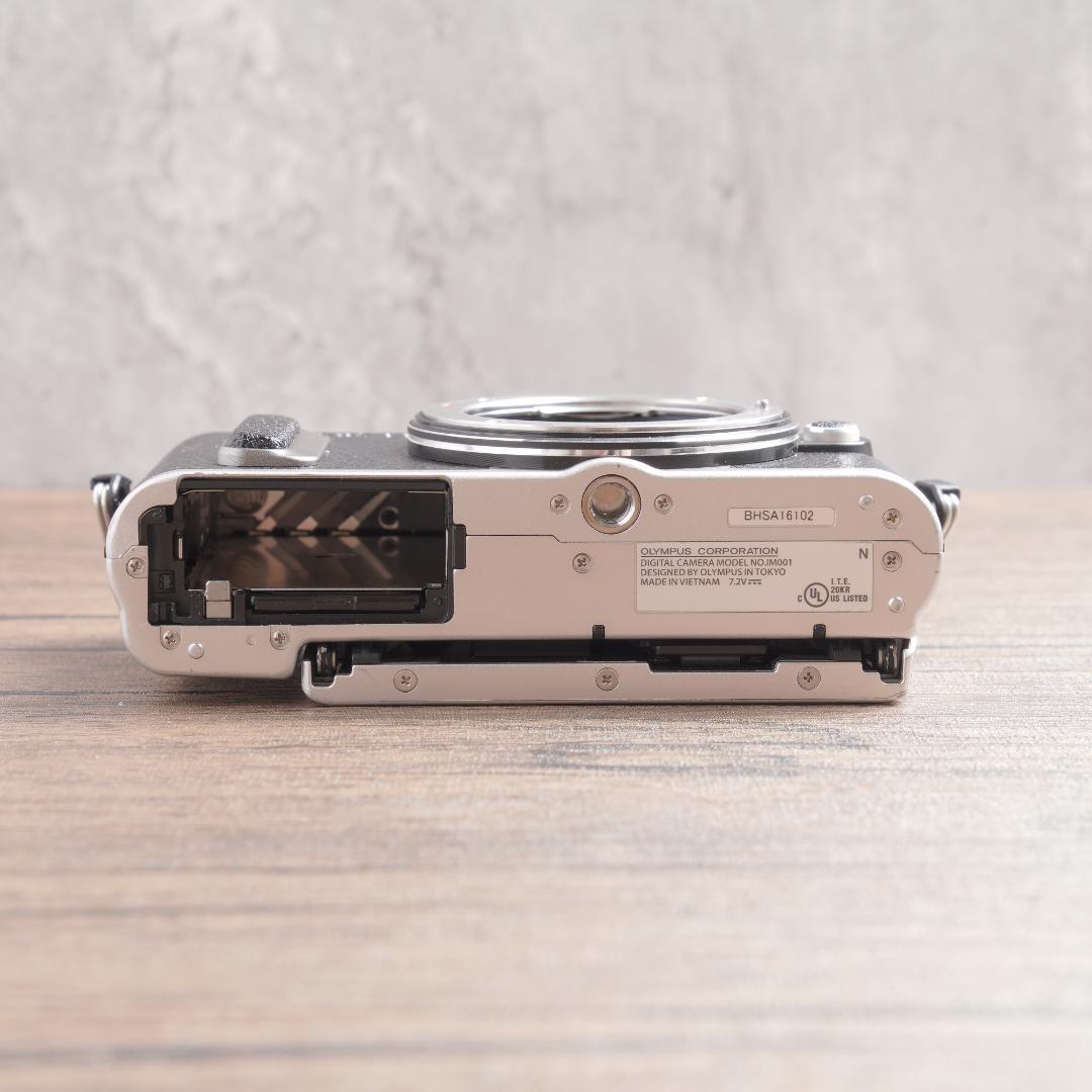 ✨美品✨自撮りOK✨Wi-Fi✨OLYMPUS PEN E-PL8　771-1