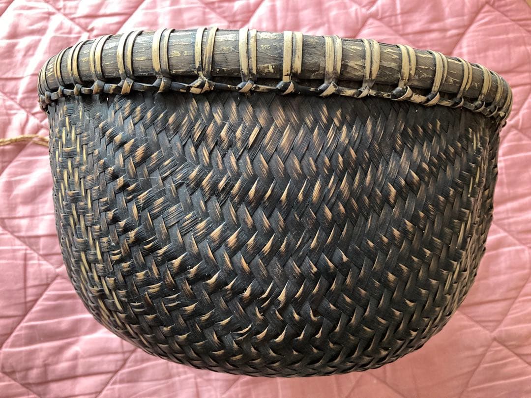 籠　味わいある飾り籠　物入れ