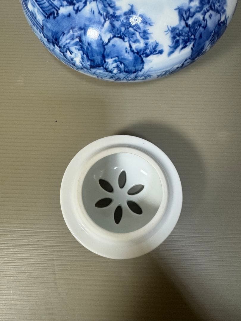 2284 有田焼　染付山水　香炉