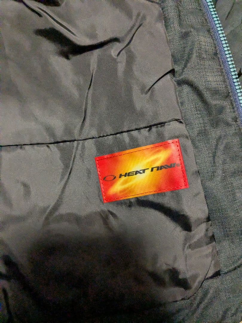 デサント スノーウェア Mサイズ 未使用品　黒ピンク　ゴーグル　ヒップパッドつき