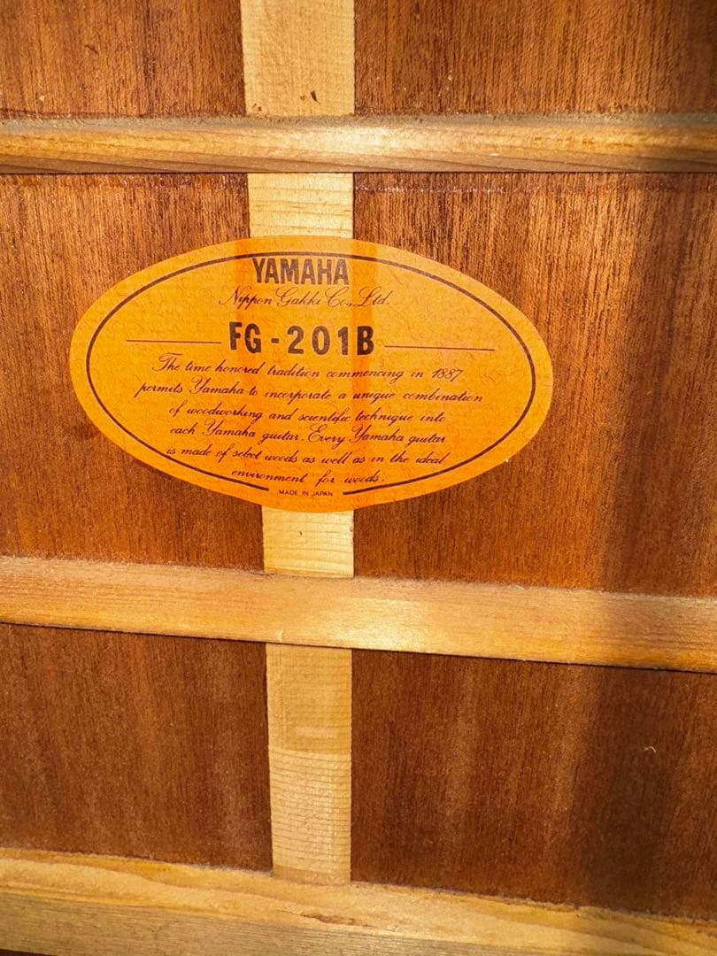 ケース付き☆YAMAHA FG-201B アコースティックギター☆