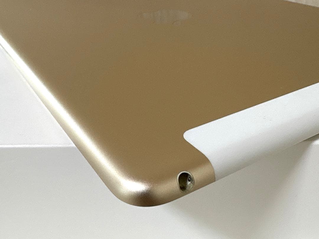 美品 iPad Air2 第2世代 128GB au