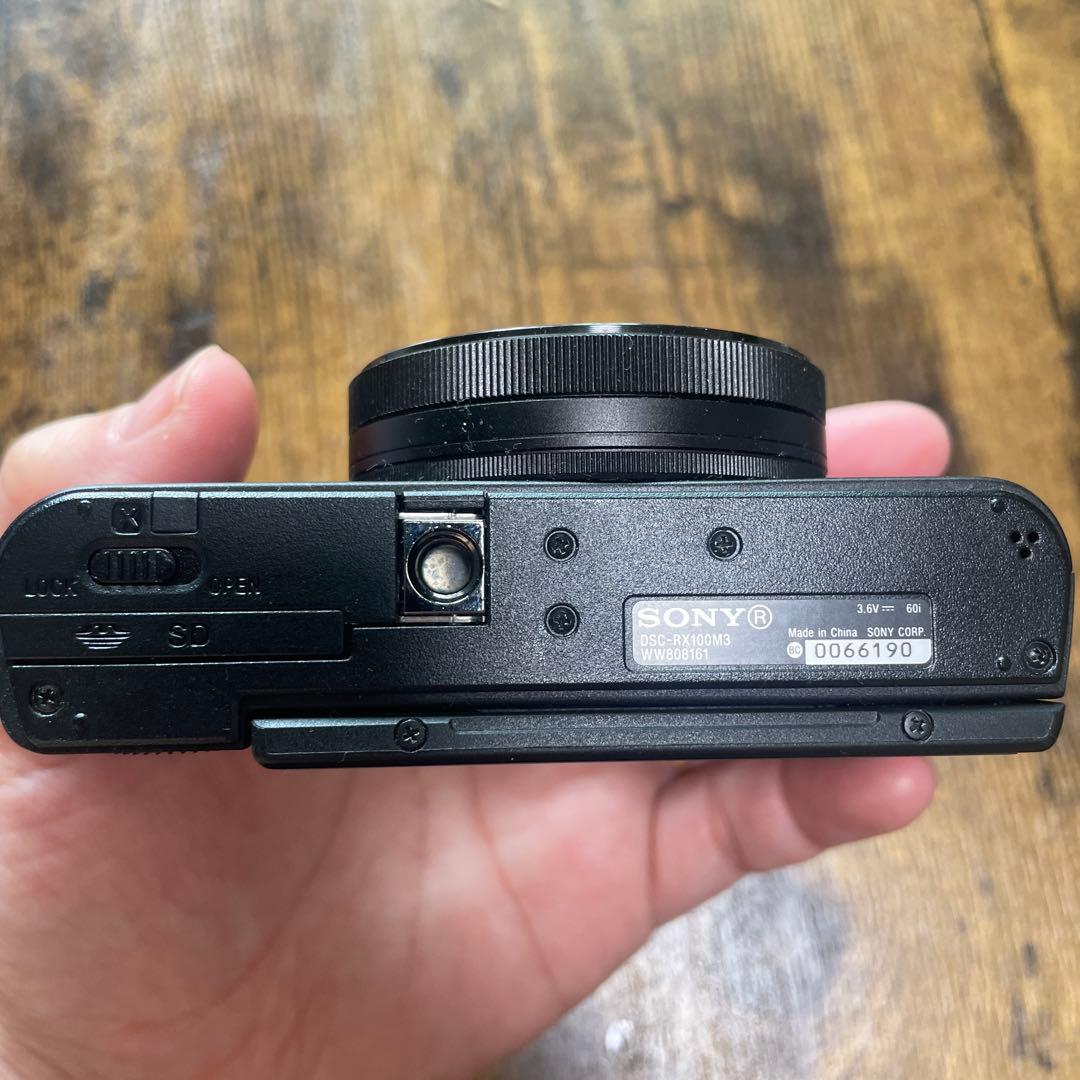 Sony RX100 III コンパクトデジタルカメラ