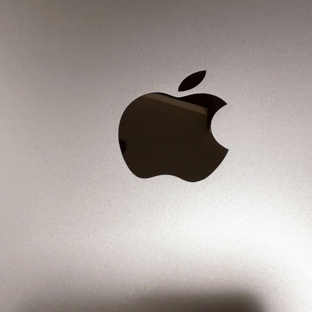 Macbook Air 2022 M2 13.6インチ 16GBメモリ 1TB