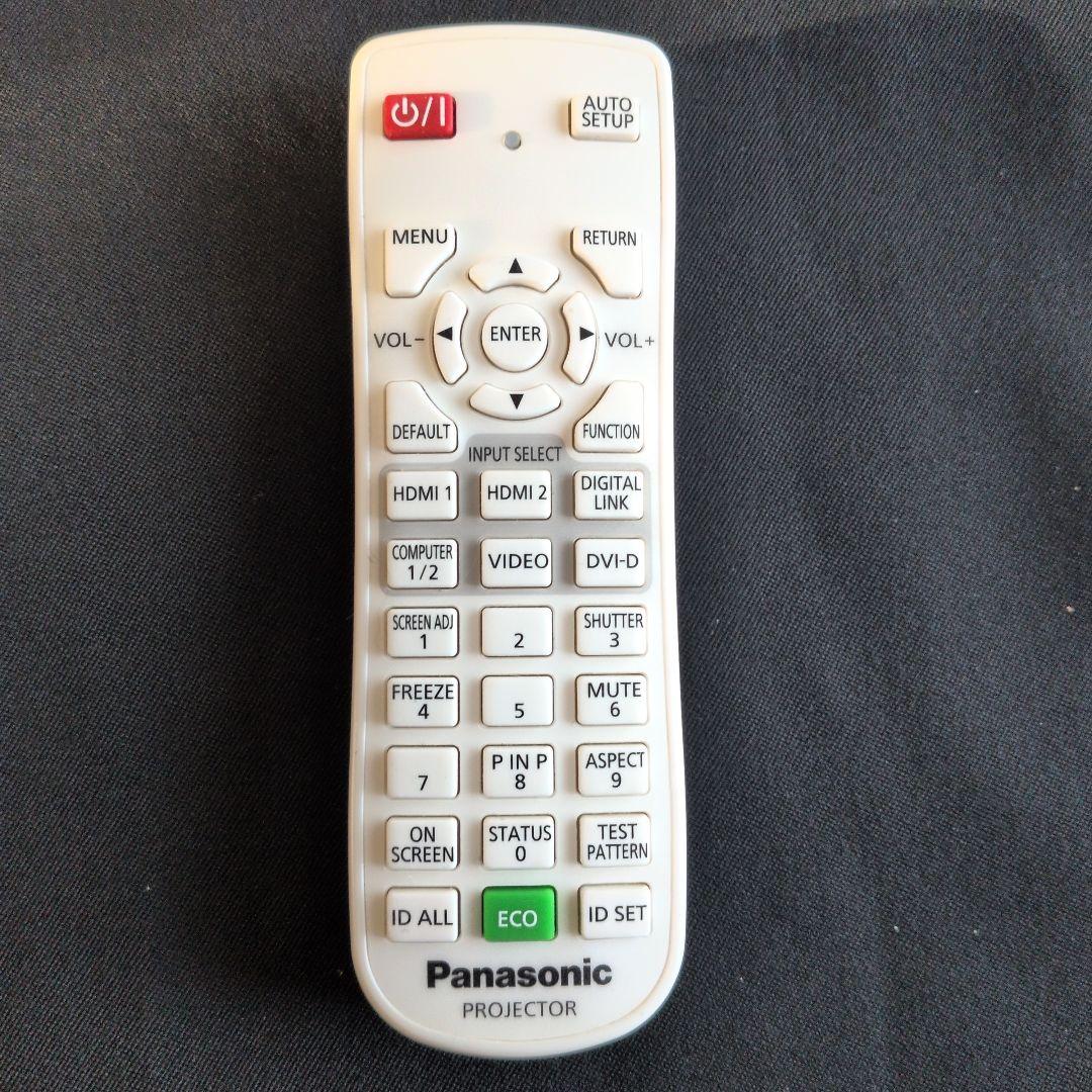 S*3様 Panasonic PT-RZ570J プロジェクター