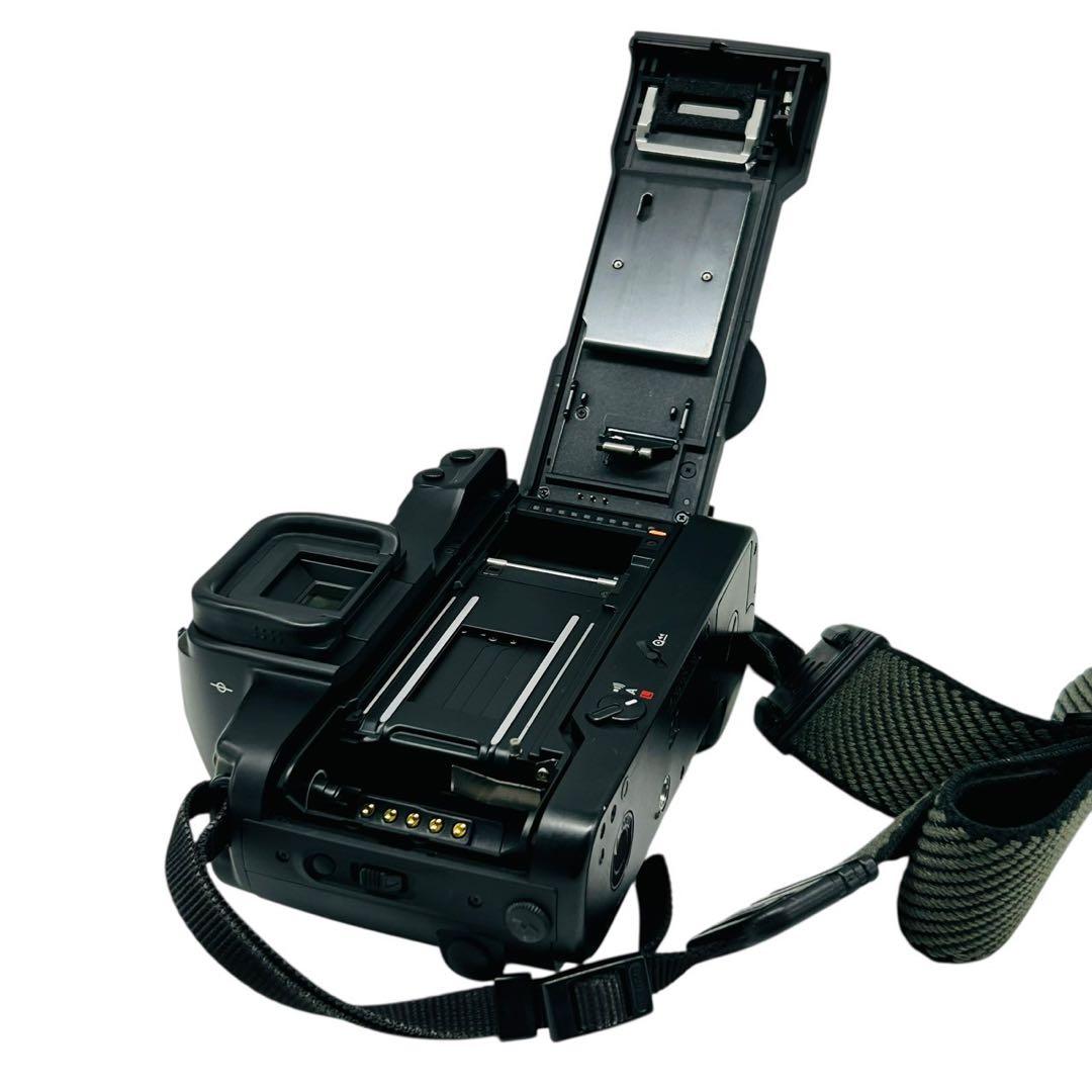 キャノン Canon EOS-3 フィルム 一眼レフ