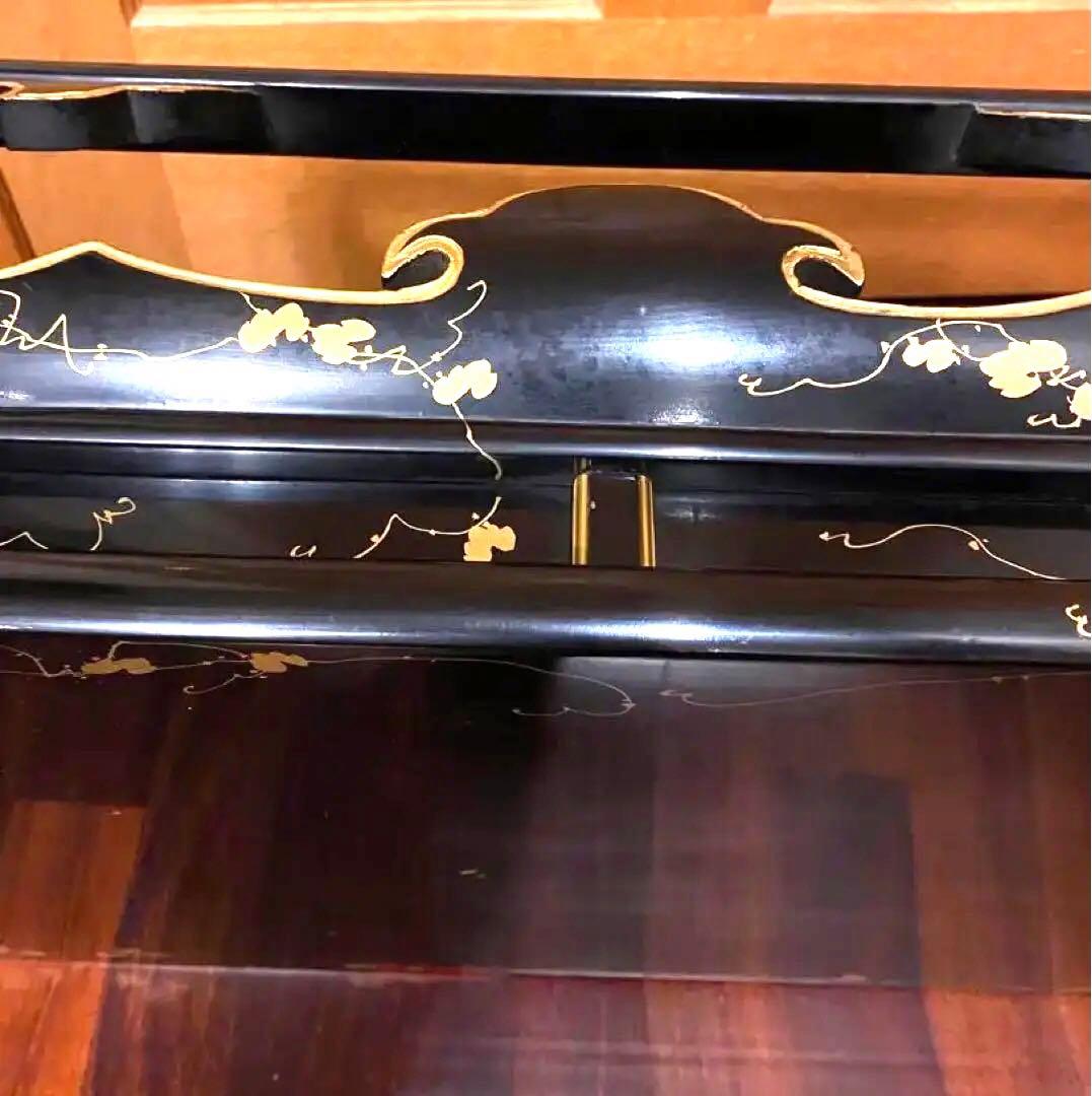 漆器、蒔絵の花台、大きい