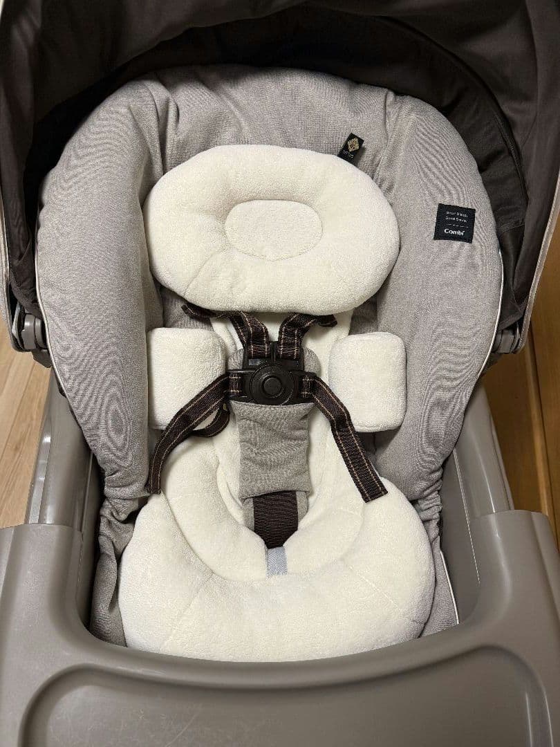 コンビ ハイローチェア ネムリラ AUTO SWING BEDi ドームEG