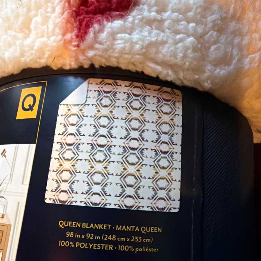 プチ子　コストコPENDLETON旧デザイン　クイーンブランケット