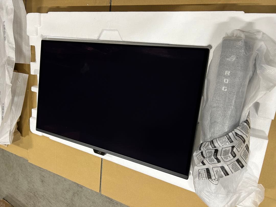 ASUSゲーミングモニター　ROG Strix OLED XG27UCDMG