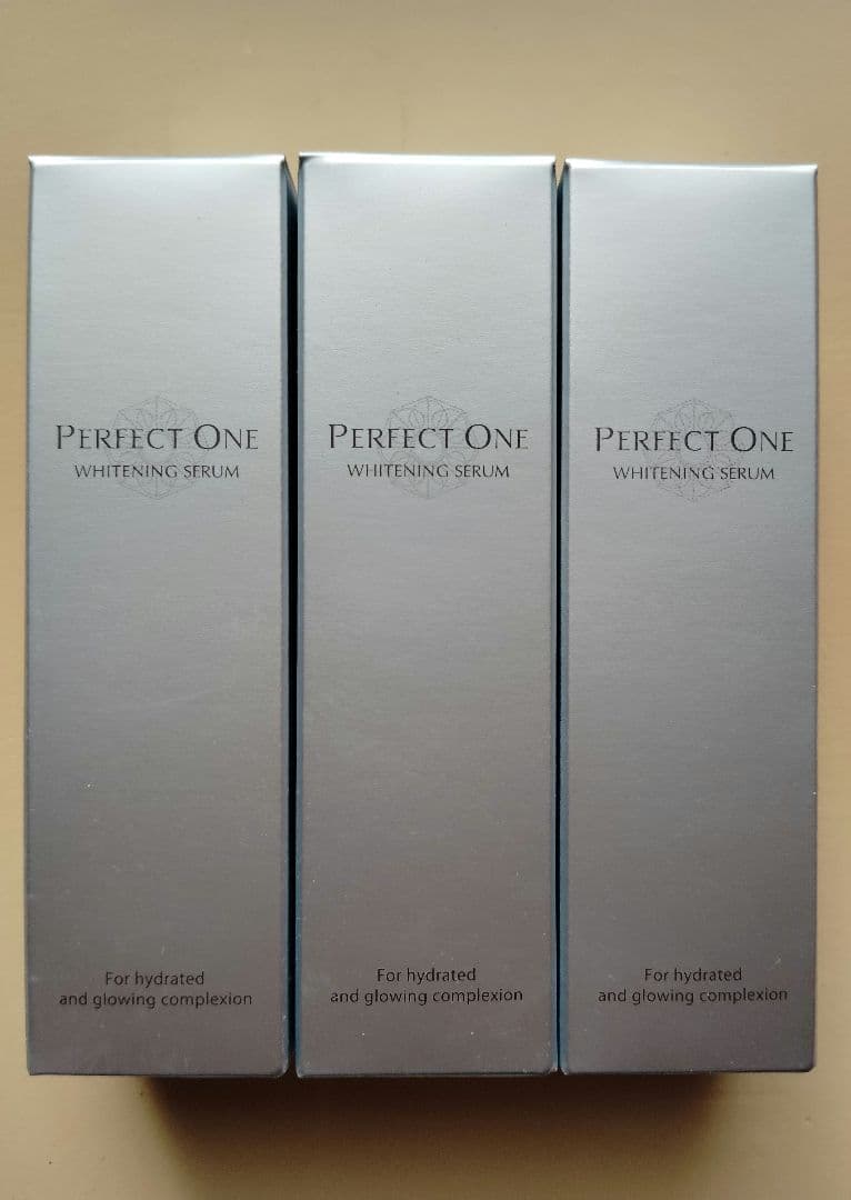 パーフェクトワン　モイスチャーゲル　ホワイトニングセラム