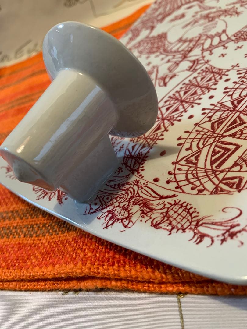 ビヨンヴィンブラッド　レアなビンテージの少女が描かれた壁掛けキャンドルスタンド！