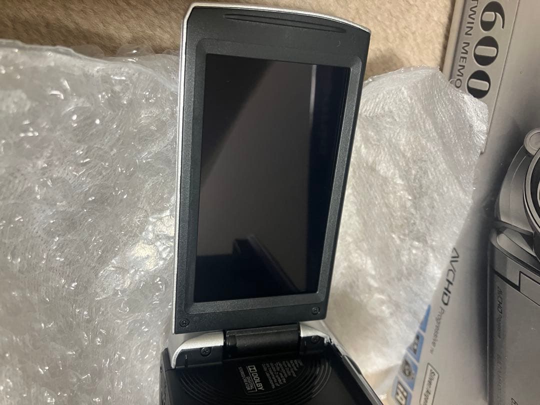 新品未使用Panasonic HC-V600M 本体のみ