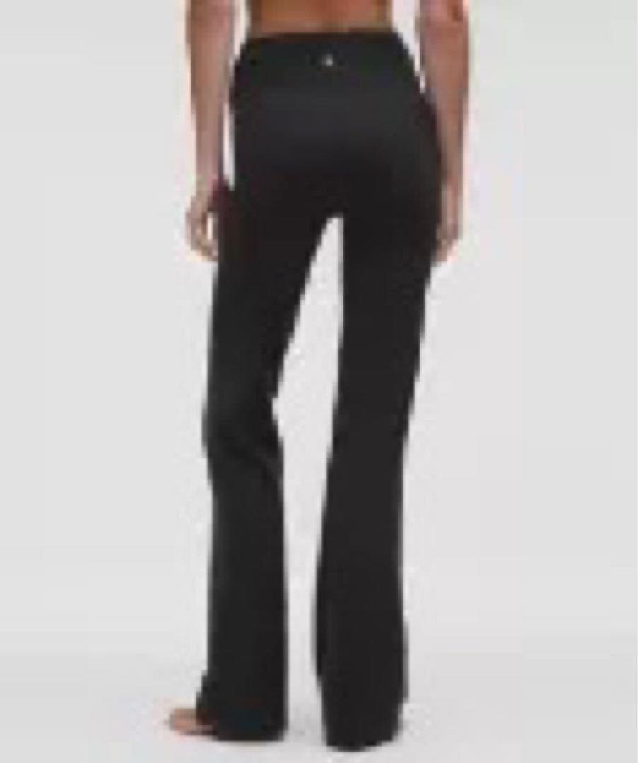 ルルレモンフレアパンツ 4