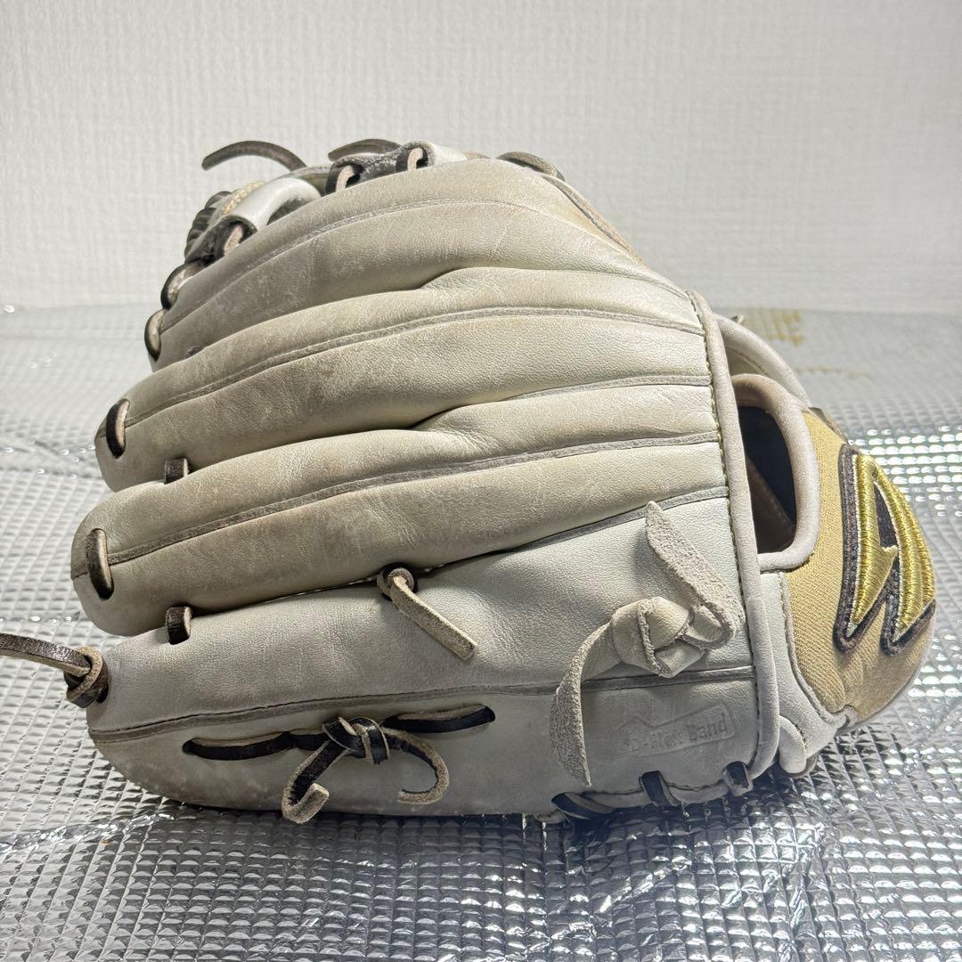 金*様 ディークエスト 硬式グローブ 右投げ用　ホワイト　内野手用　Hウェブ　日