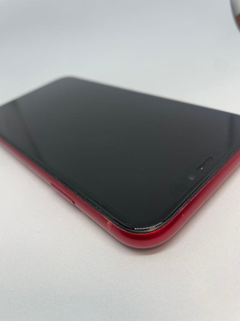 レッド iPhone XR 本体