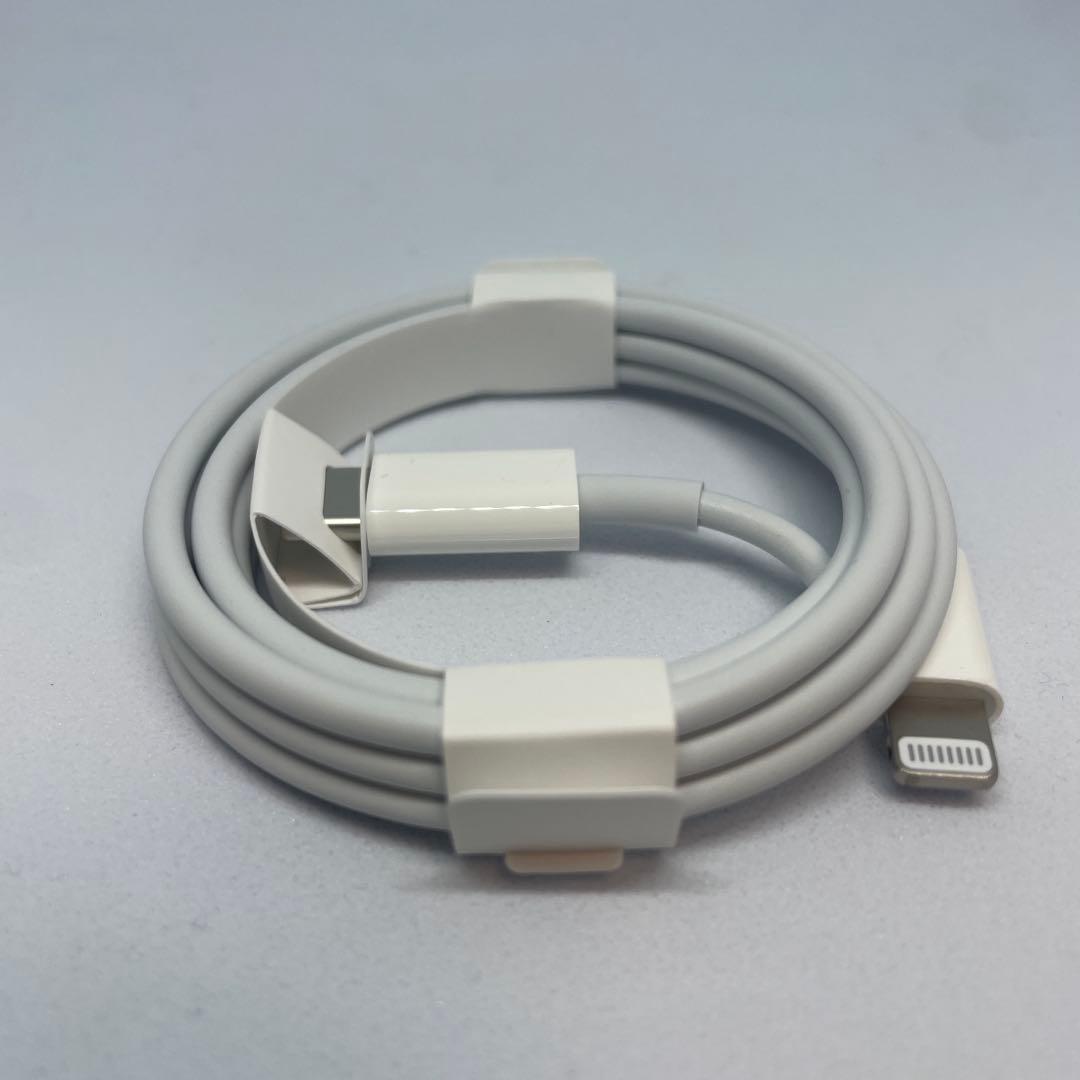 レッド iPhone XR 本体