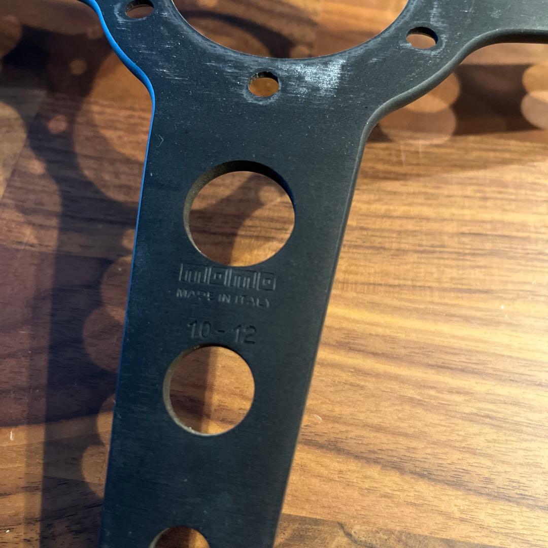 MOMO モモ ステアリング プロトティーポ　PROTOTIPO 35Φ