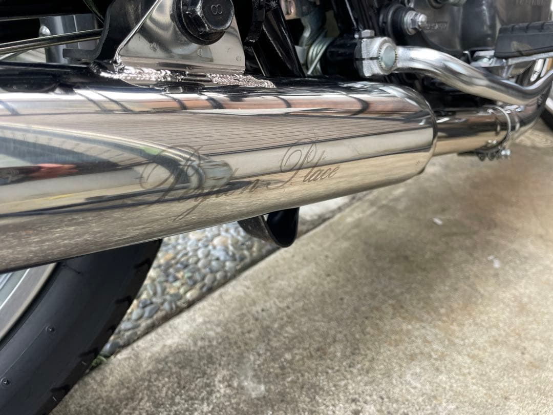 sr400 ペイトンプレイス　キャプトンマフラー