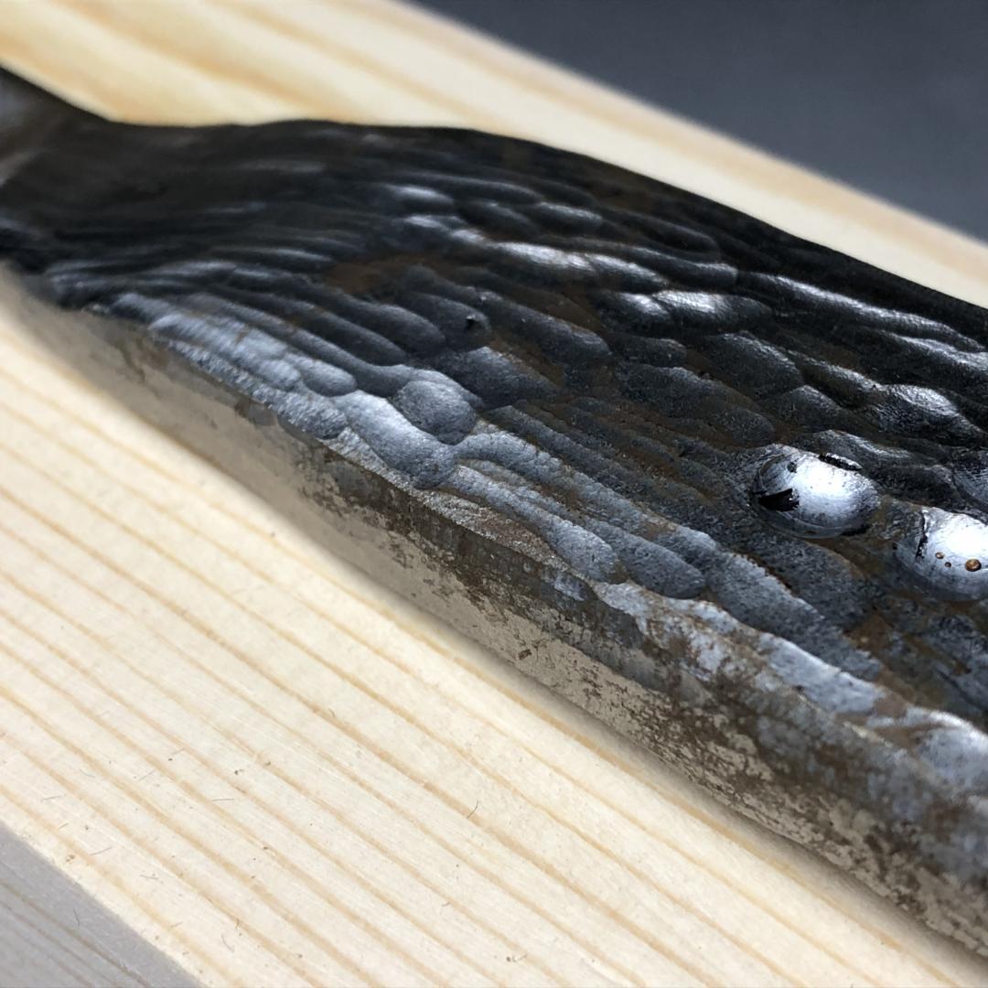 ｂ*ｂ様 アルタイ隕石　 鉄隕石　メテオライト　模造刀　重さ約152ｇ 共箱