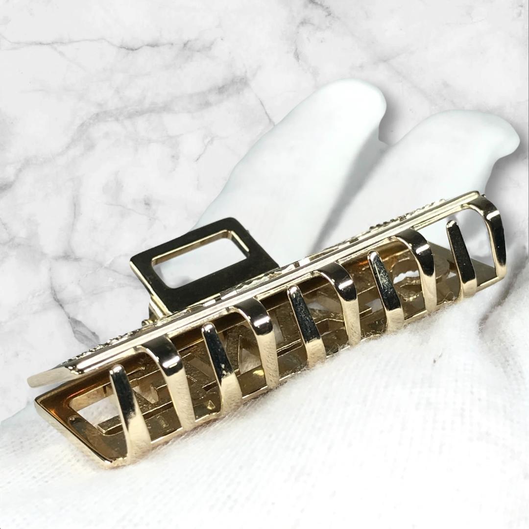 美品 シャネル ロゴ ヘアクリップ バレッタ B22 P ヘアーアクセサリー 箱