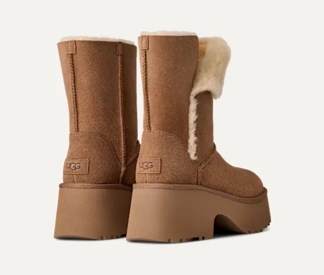 靴 UGG Esmee Boot