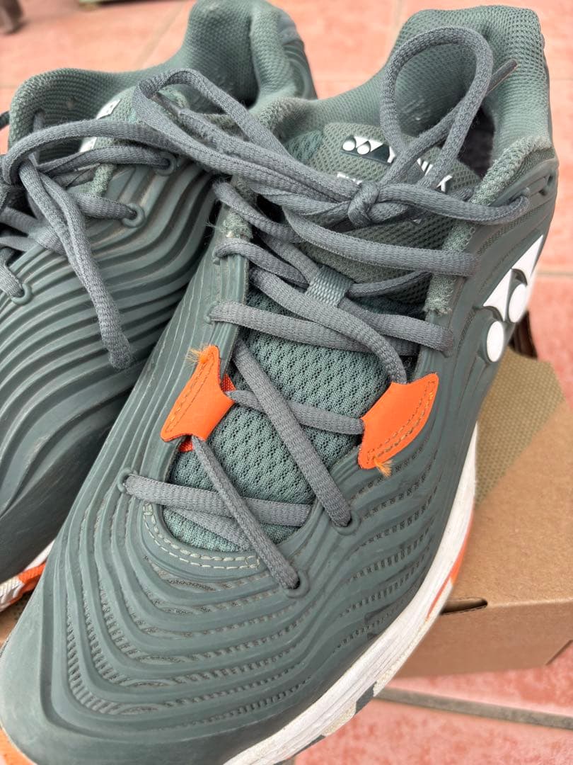 YONEX FUSIONREVテニスシューズ 27センチ　オリーブ