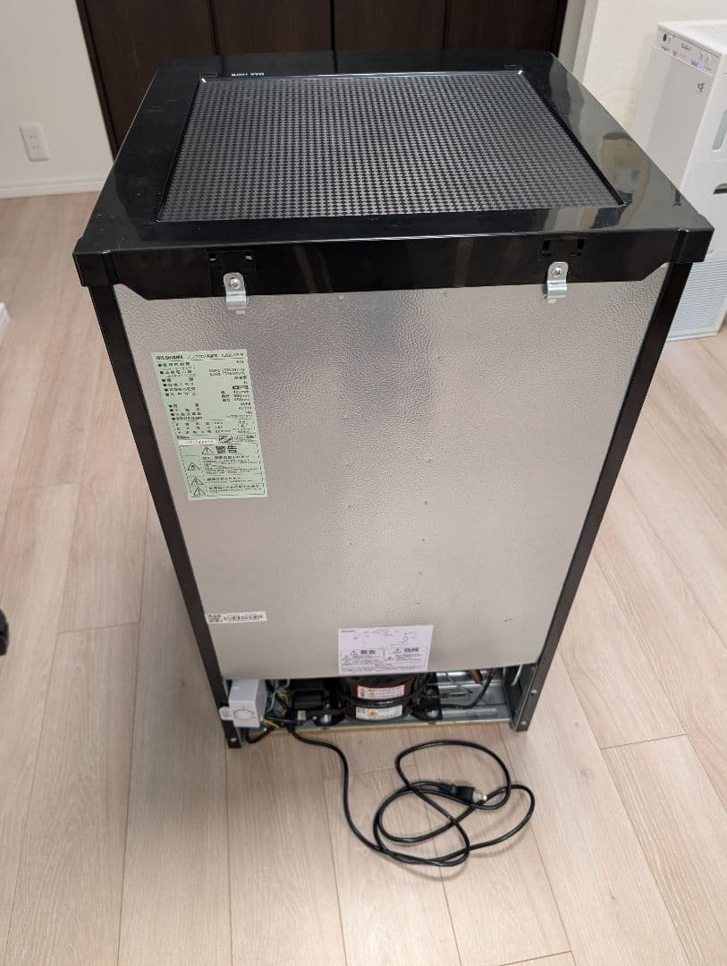 アイリスオーヤマ　ノンフロン冷凍庫　60L