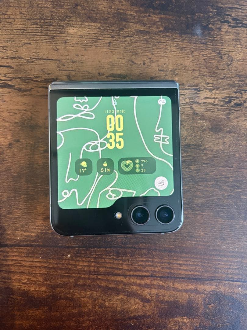 Galaxy zflip5 ミント 国内版