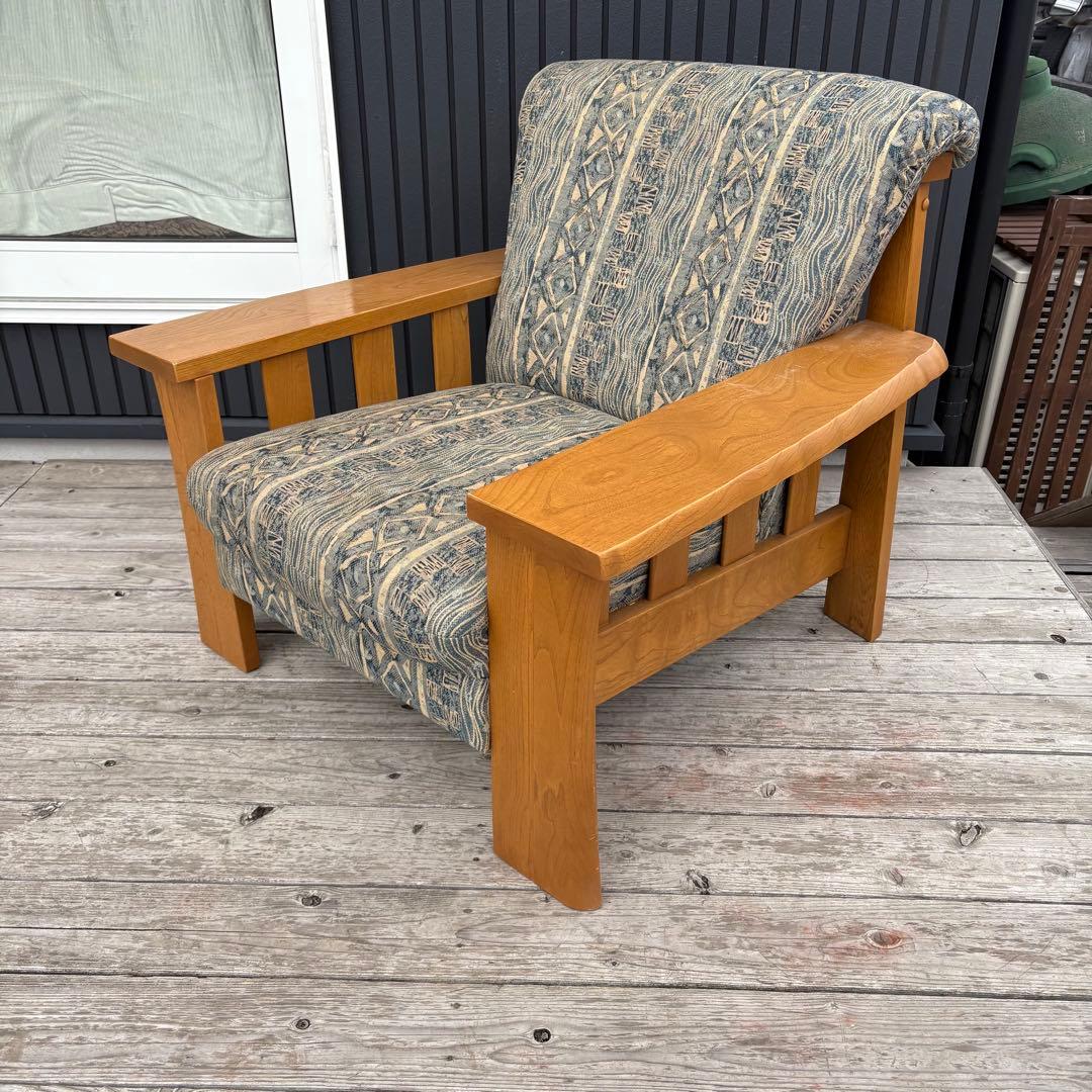 ② カリモク 木製アームチェア 1人掛けソファ 木製 北欧レトロ ファブリック