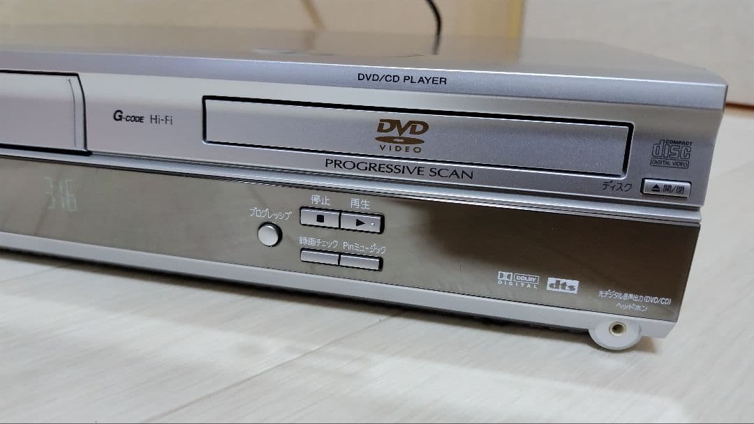 【動作品】Panasonic　DVDプレーヤー一体型ビデオ　NV-VP30