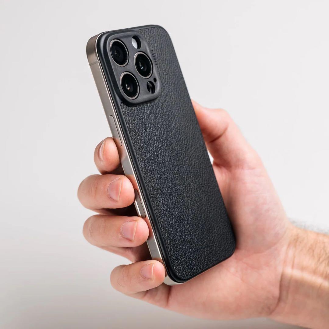 iPhoneアクセサリー SUTI iPhone 15Pro Nano Leather BLACK