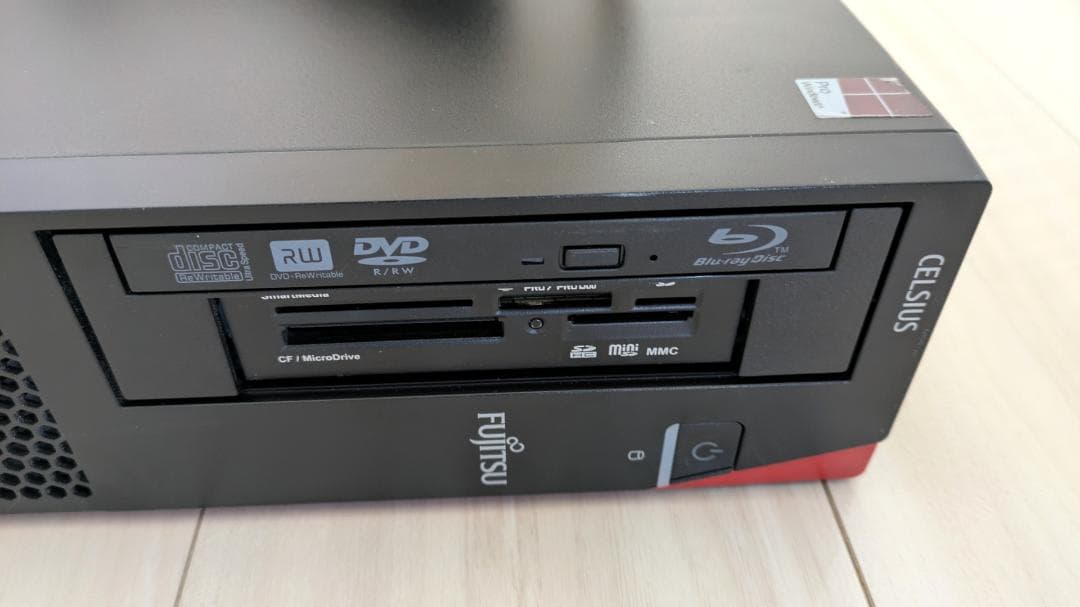 富士通 CELSIUS J550