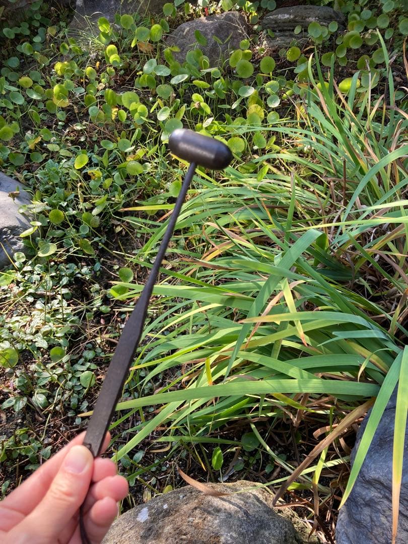 打楽器と棒　スティック　味わい深いヴィンテージ品　黒色　楽器職人さんの手仕事品