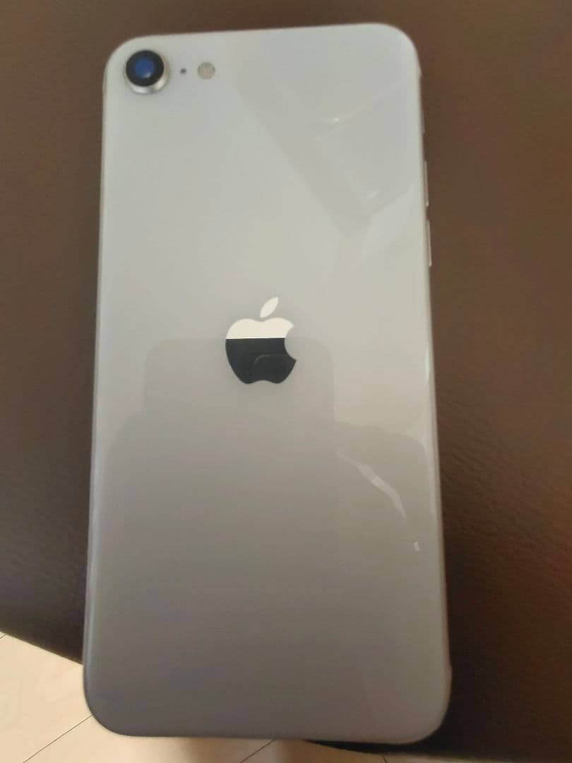 Apple iPhone SE3 128GB シルバー