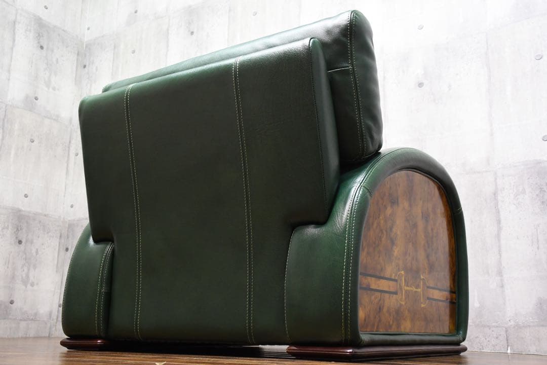 DCC12 フォルミタリア パオロ グッチ 象嵌細工　レザー　1人掛けソファ