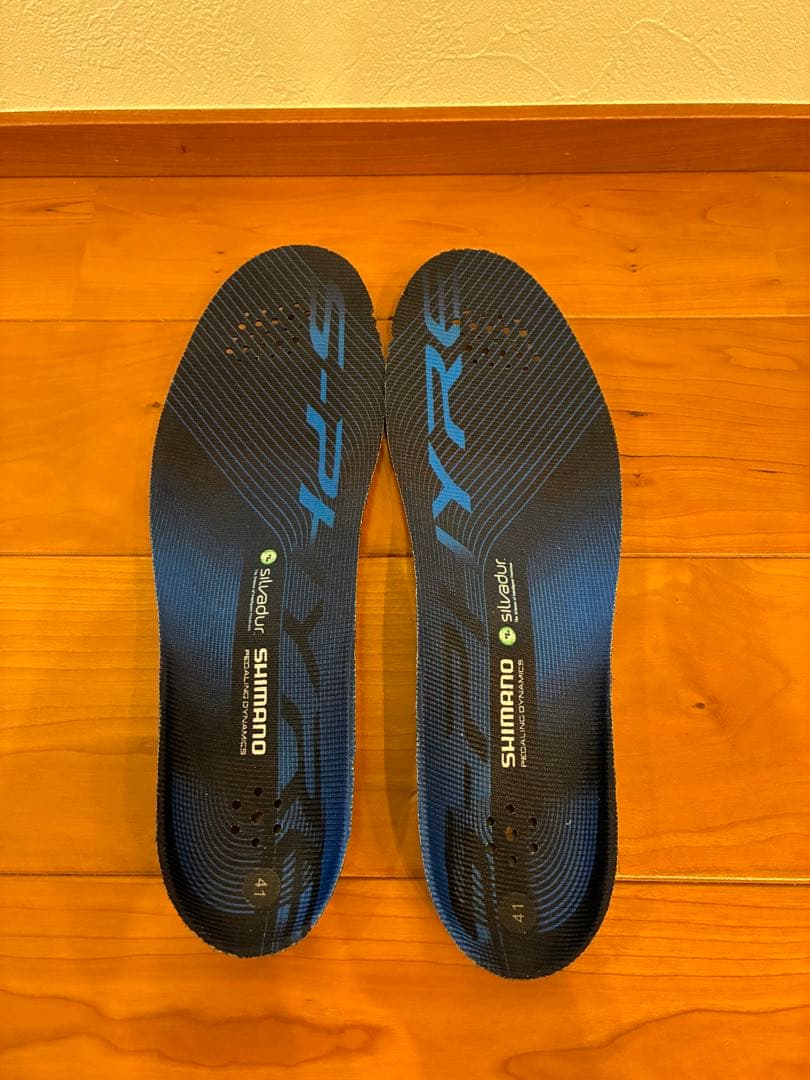 S-PHYRE ホワイト シューズ 「nisemonogatari」