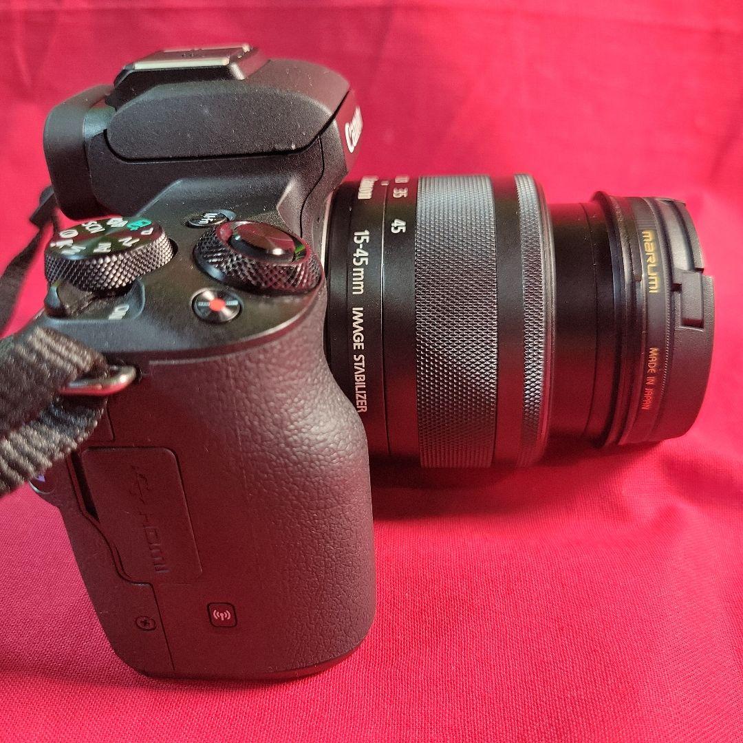 キヤノン Canon ミラーレス　美品　一眼カメラ　EOS Kiss M　動作品