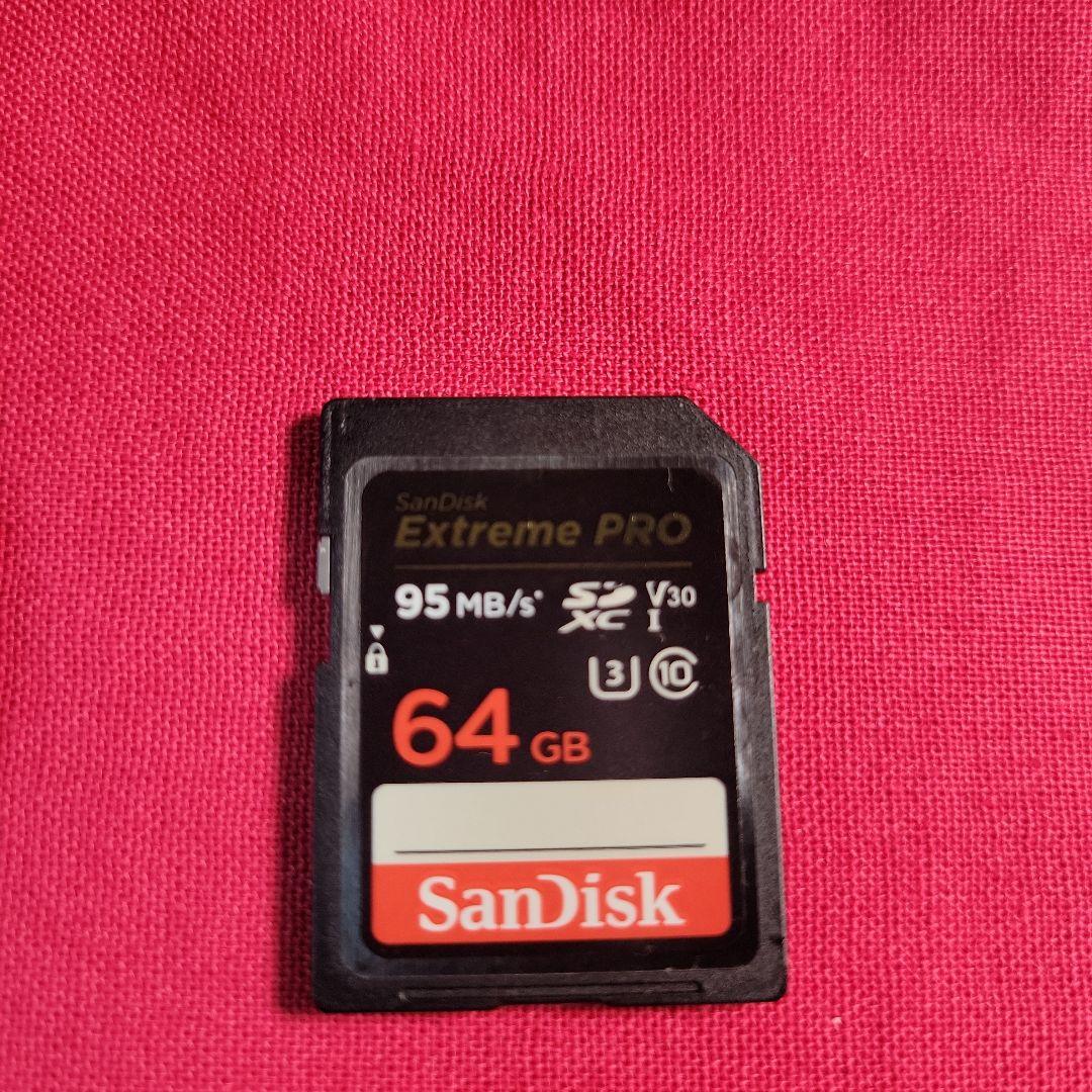 キヤノン Canon ミラーレス　美品　一眼カメラ　EOS Kiss M　動作品