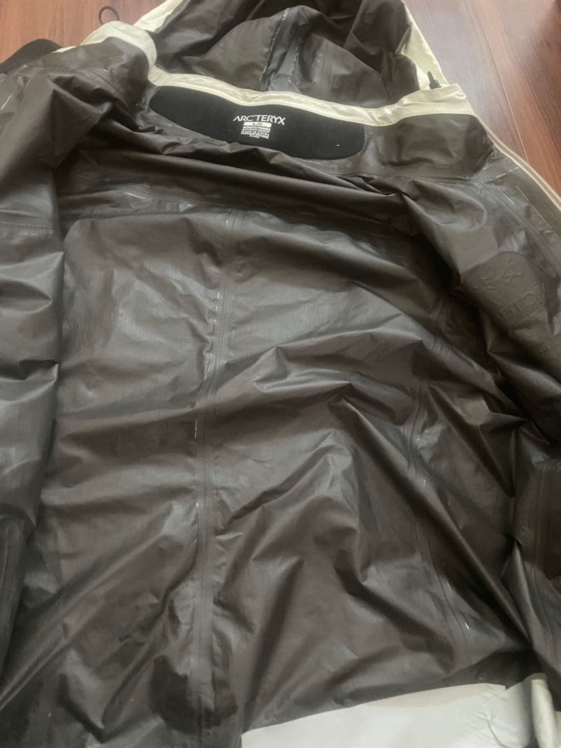 らいちょさま専用　ロゴ刺繍　激レア　ARC'TERYX ホワイト アークテリクス