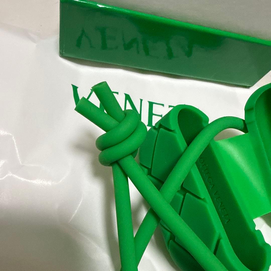 BOTTEGA VENETA Air pods proケース グリーン